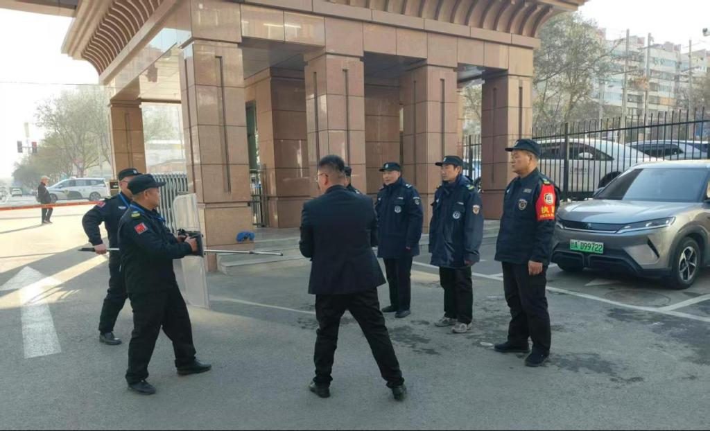 雁滩校区开展校园反恐防暴应急演练