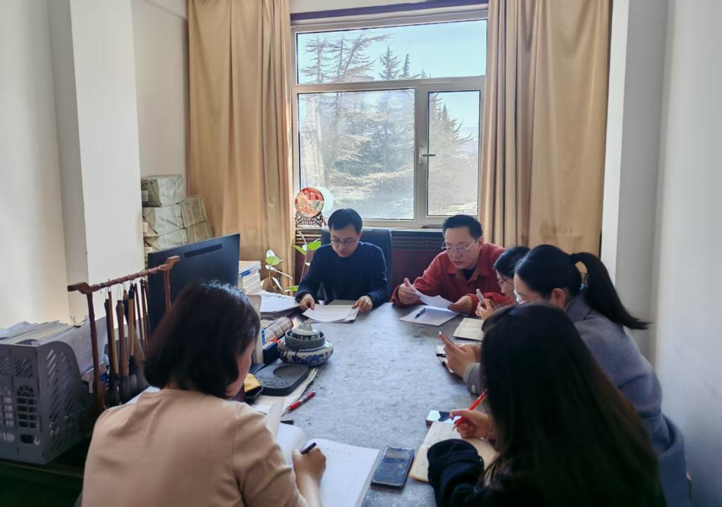 科学社会主义教研部党支部专题学习贯彻中央八项规定及其实施细则精神