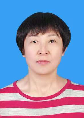 张　曼