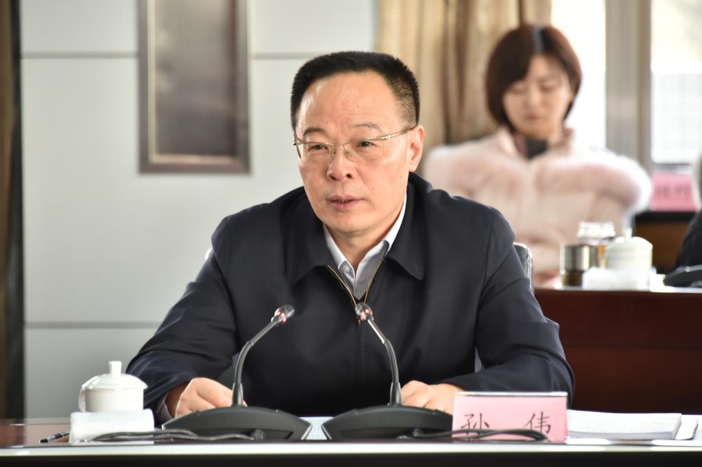 党校(国家行政学院)办公厅副主任,评估试点工作组副组长于伟平主持